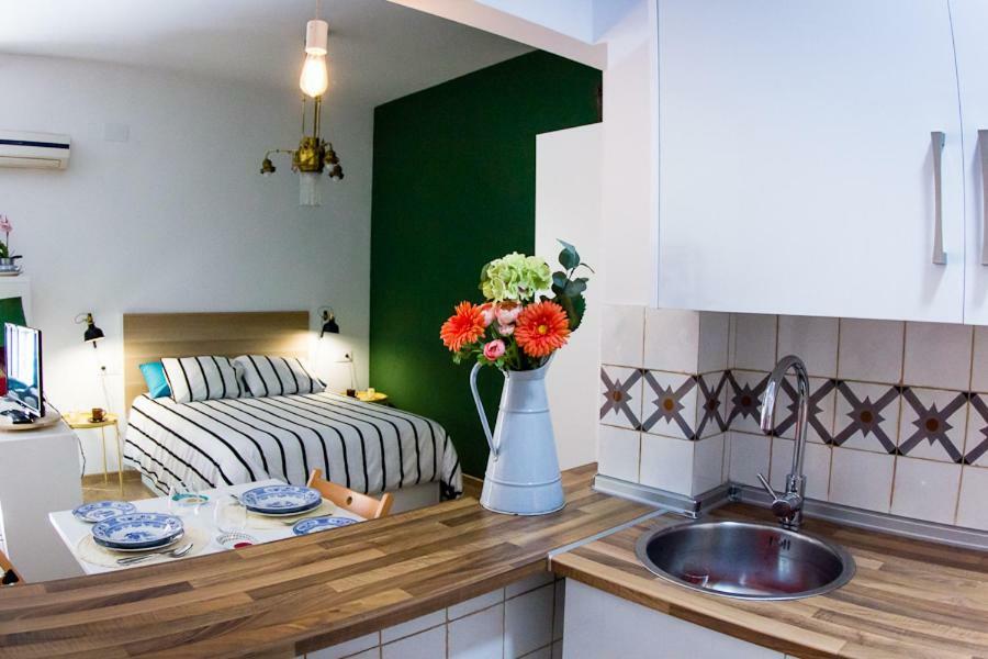 Monkeys Apartments San Isidoro Севиля Екстериор снимка